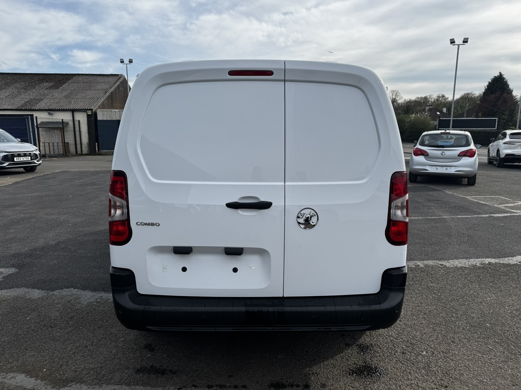 Vauxhall Combo Prime Plus XL DT75ZPH White #5