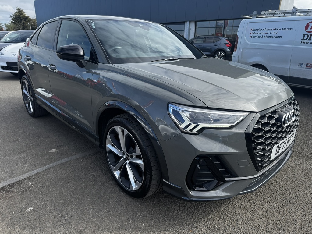 Audi Q3 S Ln Blk Ed 35 Tfsi Mhev Sa DF71KFP Grey #3