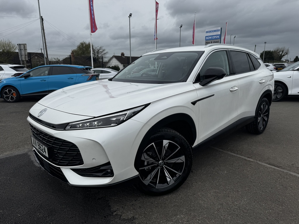 MG HS Trophy Auto White