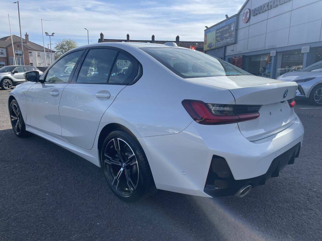 BMW 3 Series M Sport YH25UUM White #6
