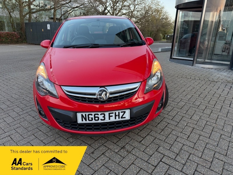 Vauxhall Corsa 1.4 16V Excite Hatchback Red #2