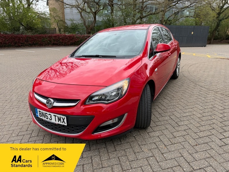 Vauxhall Astra 1.6 16V Sri Hatchback Red #3
