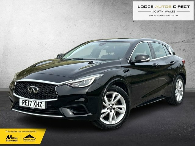 Infiniti Q30 1.5 D Se Black #4