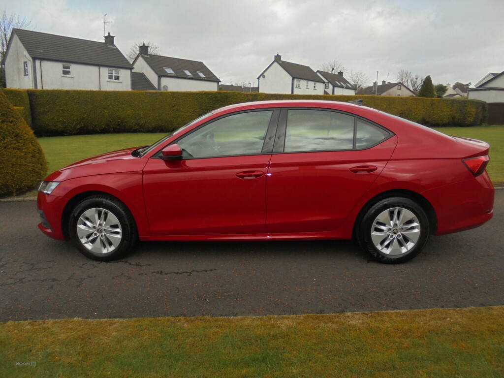 Skoda Octavia 2.0 Tdi 150 Se Technology Red #5