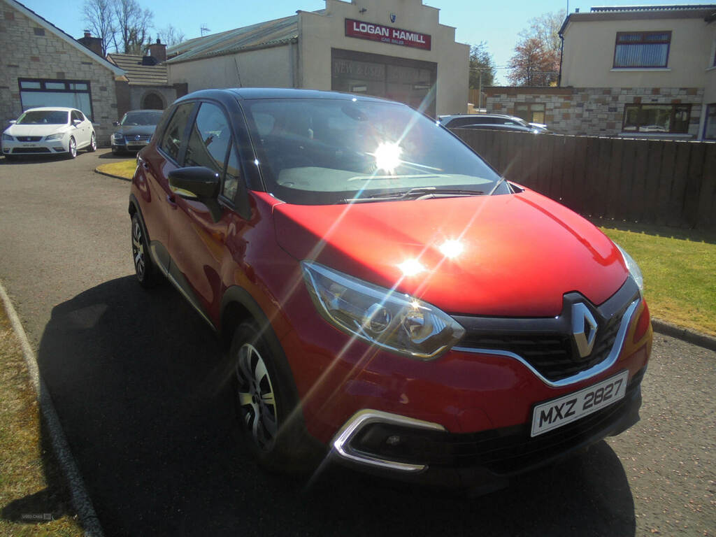 Renault Captur 0.9 Tce 90 Play Black