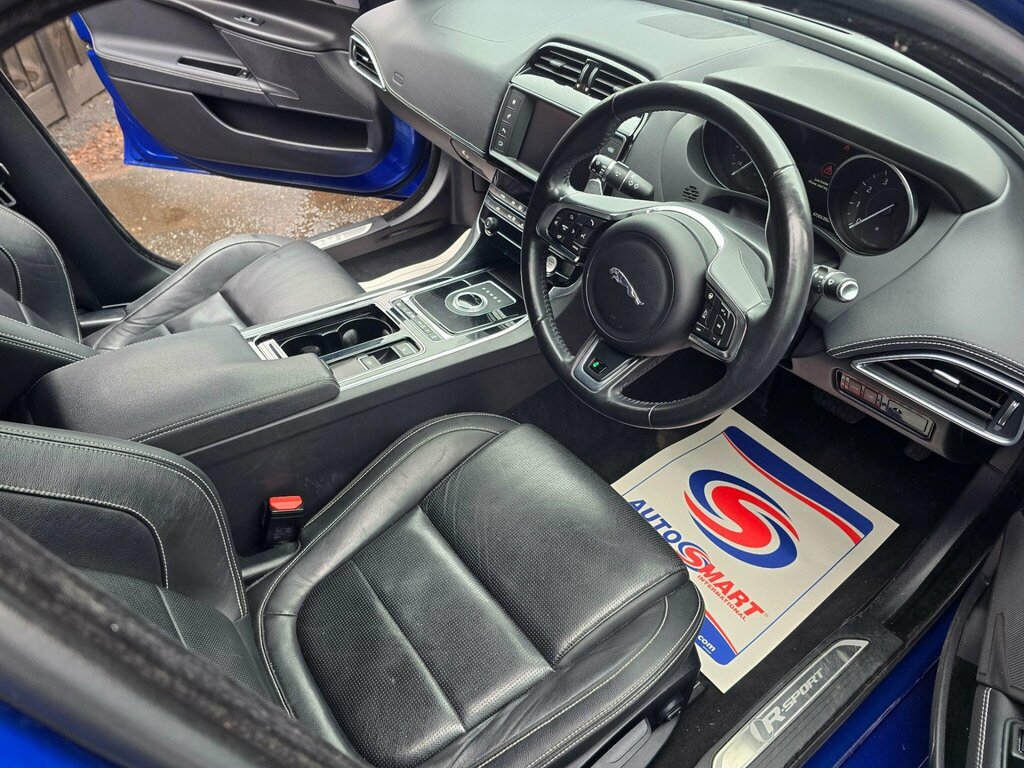 Jaguar XE 2.0I R-sport Euro 6 Ss LO67AEX Blue #4