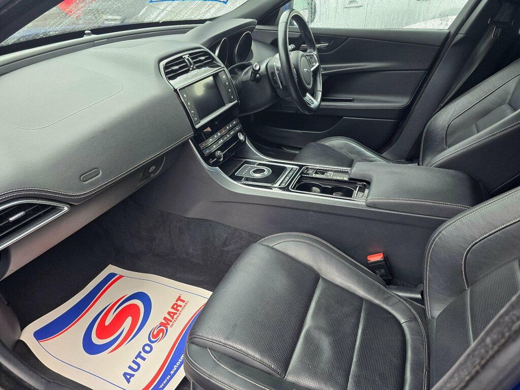 Jaguar XE 2.0I R-sport Euro 6 Ss LO67AEX Blue #5