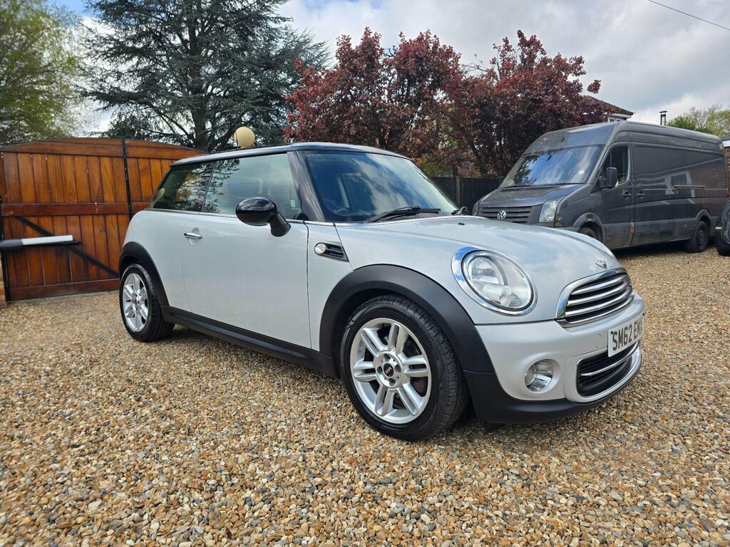 Mini Hatch 1.6 Cooper Euro 5 Silver