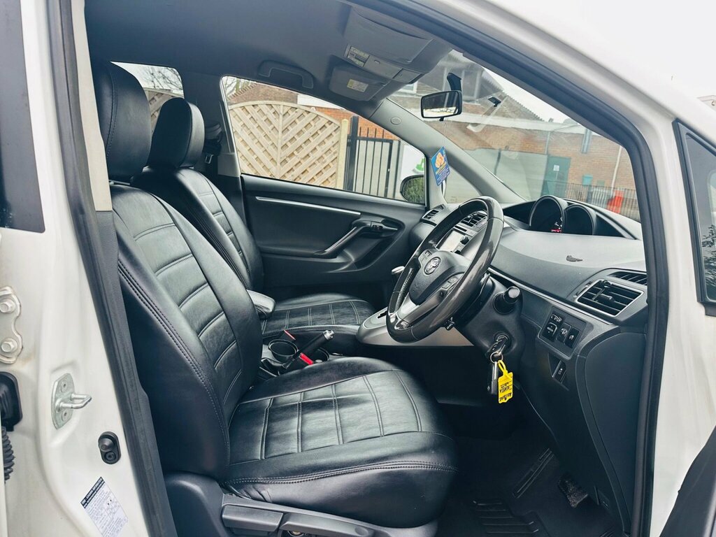 Toyota Verso 1.8 V-matic Icon Multidrive S Euro 6 White #3