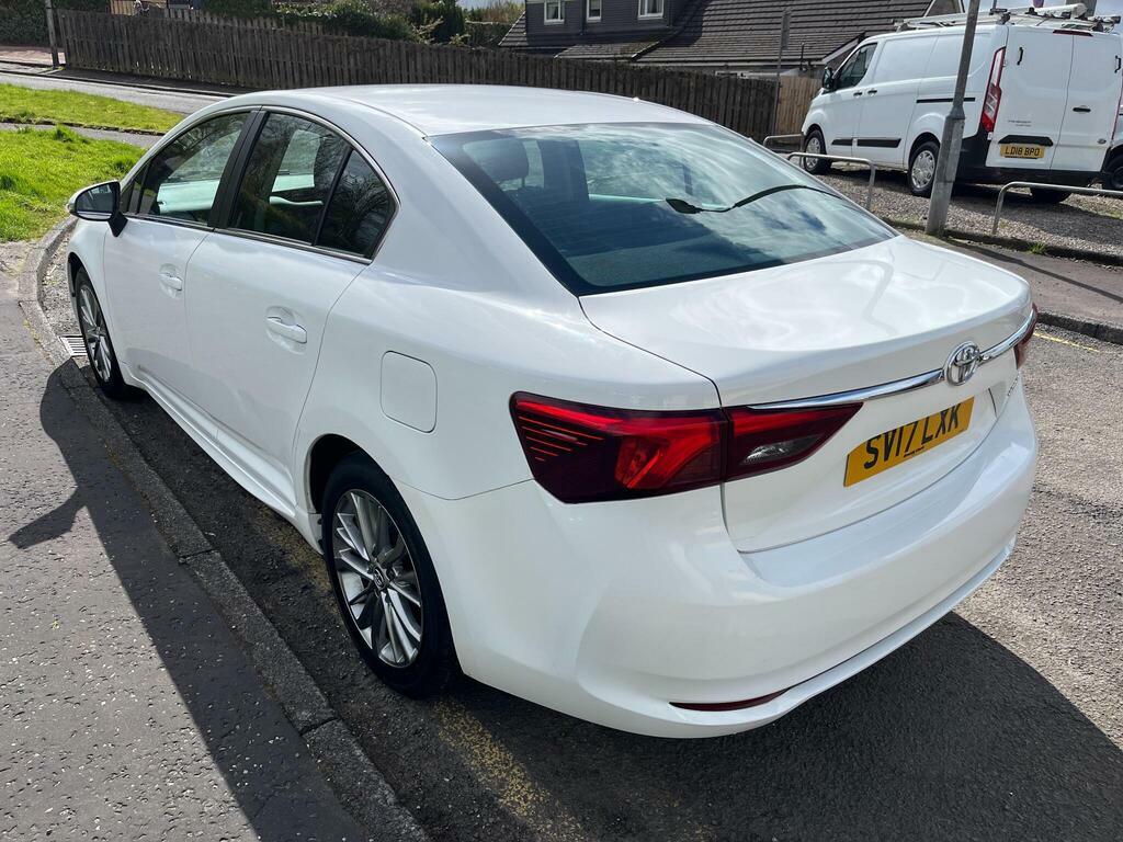 Toyota Avensis 1.8 V-matic Business Edition Euro 6 White #3