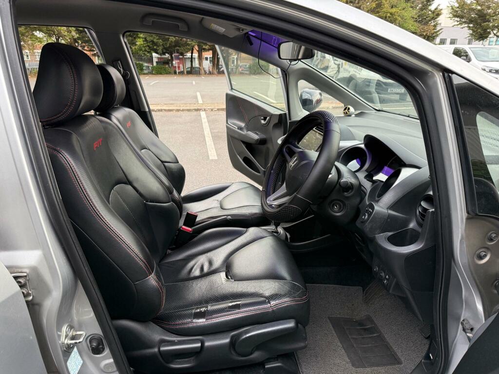Honda Fit 1.3L Hybrid  #9