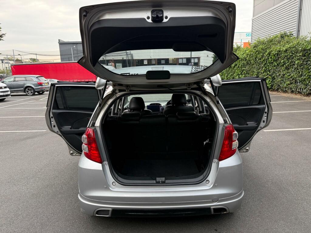 Honda Fit 1.3L Hybrid  #11