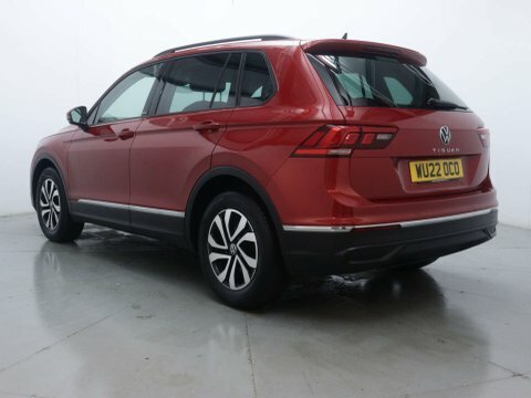 Volkswagen Tiguan Suv WU22OCO Red #5