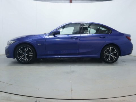 BMW 3 Series Saloon YB72OSD Blue #4