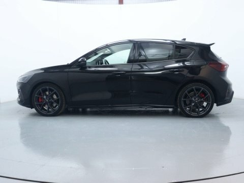 Ford Focus Hatchback MC72OUO Black #4