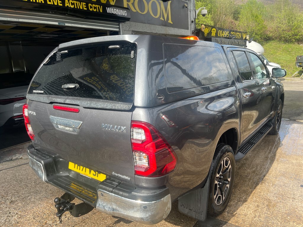 Toyota HILUX Invincible 4Wd D-4d Dcb Crew-cab YH71VSF Grey #6