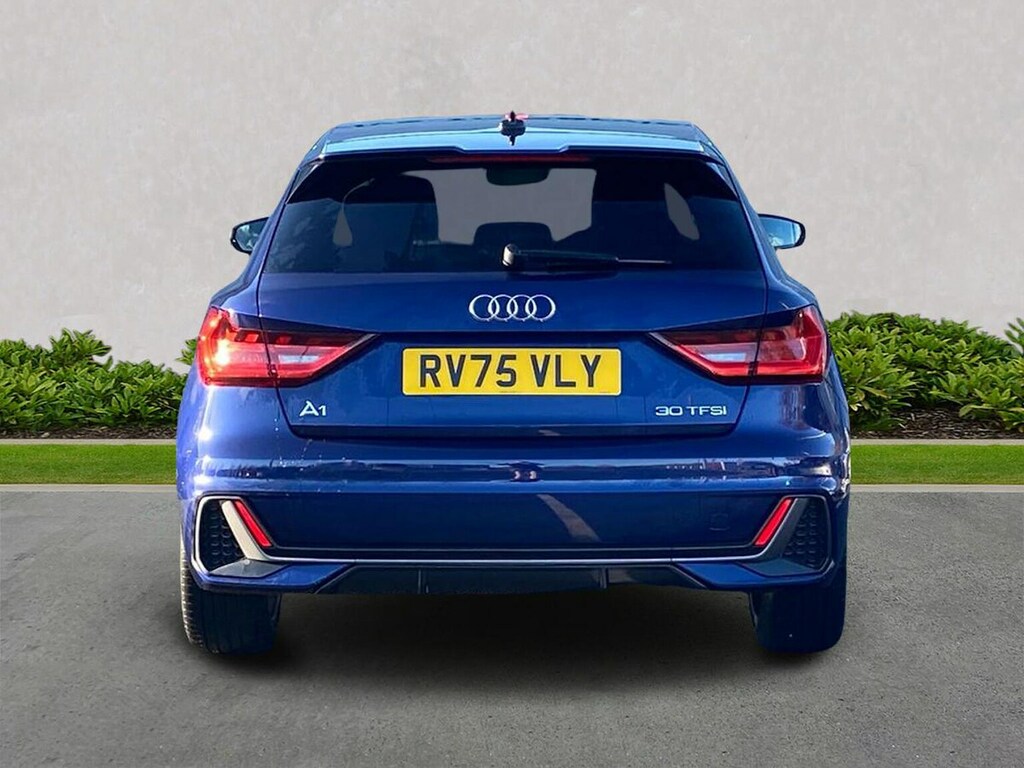 Audi A1 30 Tfsi S Line S Tronic RV75VLY Blue #4