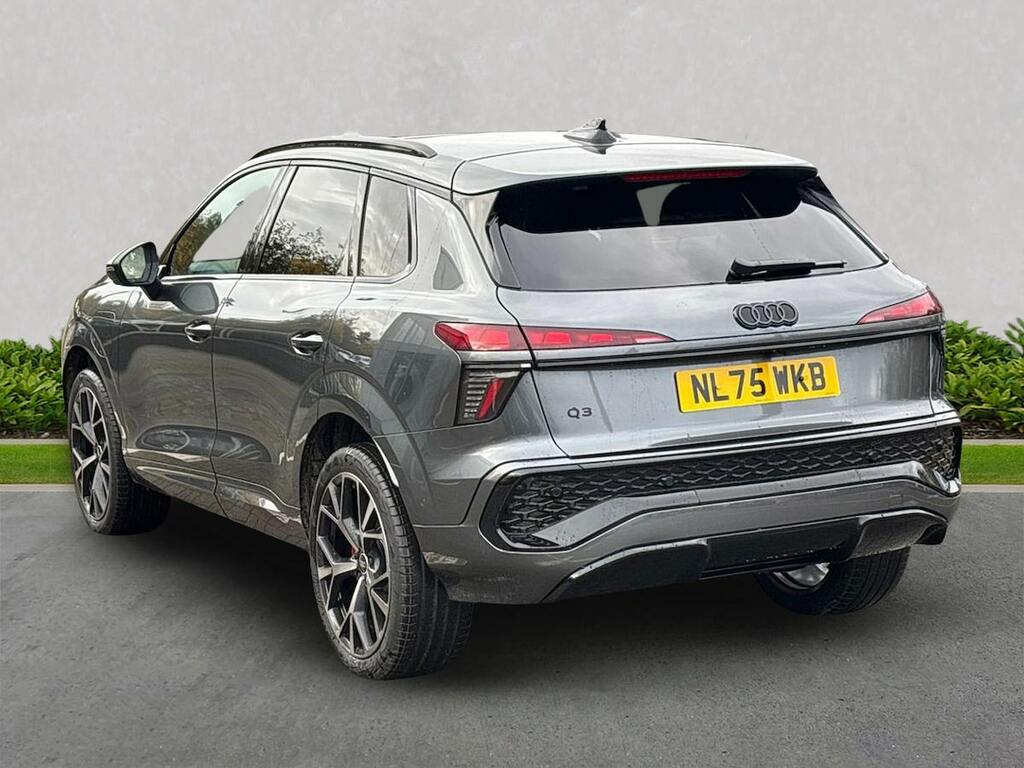 Audi Q3 1.5 E-hybrid Launch Edition S Tronic NL75WKB Grey #2