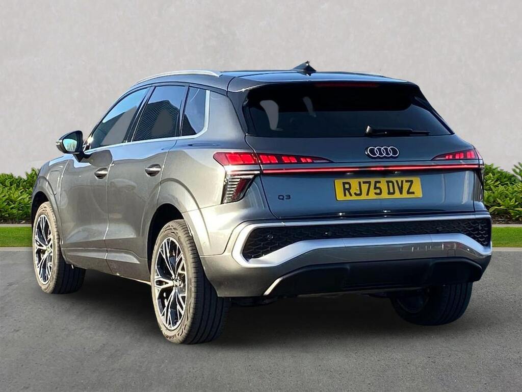 Audi Q3 1.5 E-hybrid S Line S Tronic RJ75DVZ Grey #2