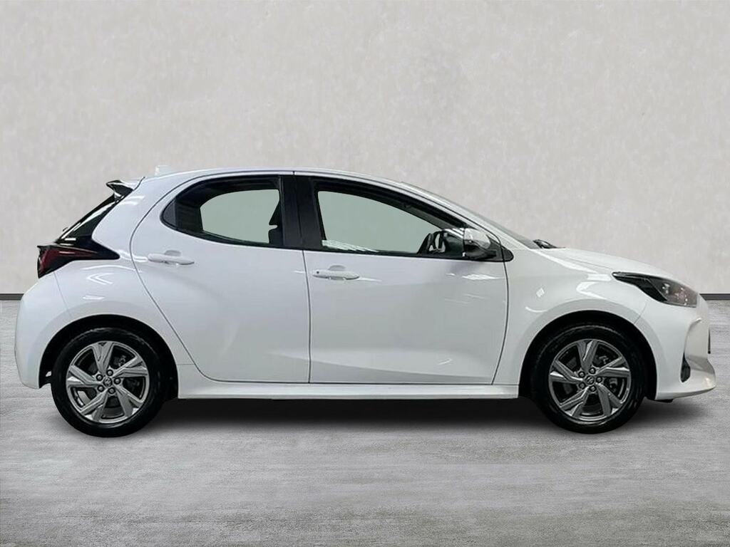 Toyota Yaris 1.5 Vvt-h Icon Hatchback Hybrid E-cvt E FMZ5841 White #3