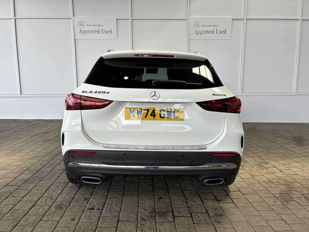 Mercedes-Benz GLA Class Gla 220D 4Matic Amg Line Premium Plus KW74GWC White #4