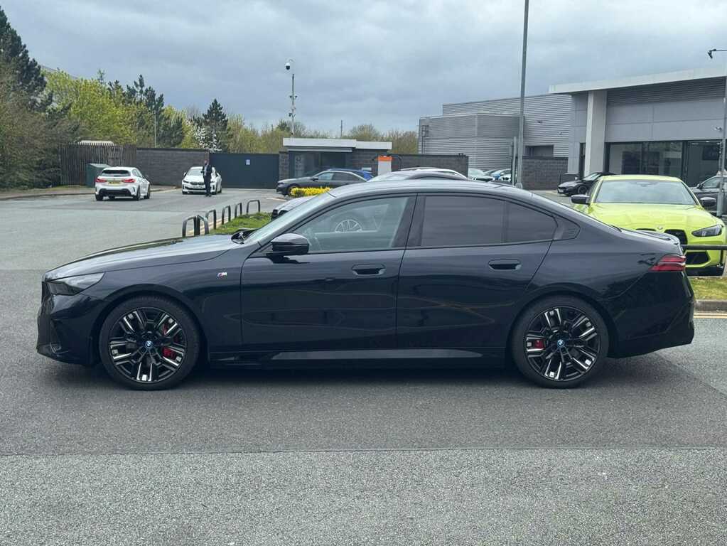 BMW i5 442Kw M60 Xdrive 84Kwh GV73EHD Black #4