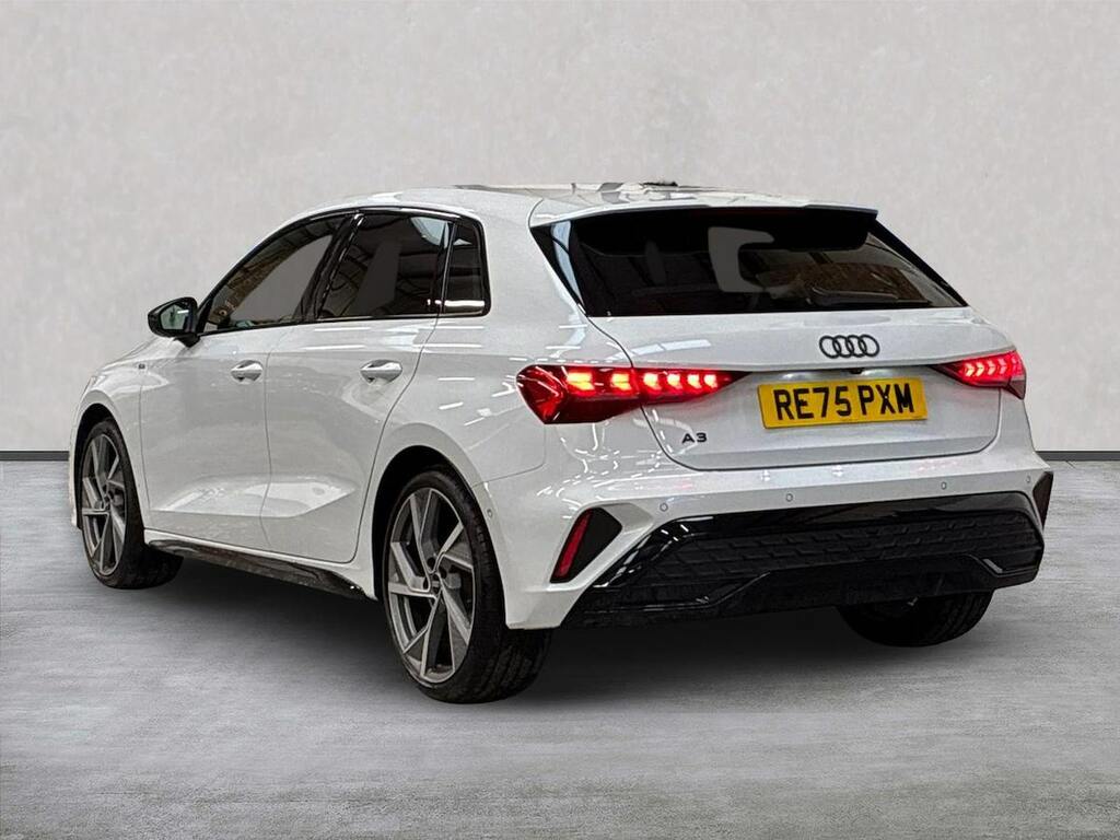 Audi A3 2.0 Tdi 150 Black Edition S Tronic Tech Pack RE75PXM White #2