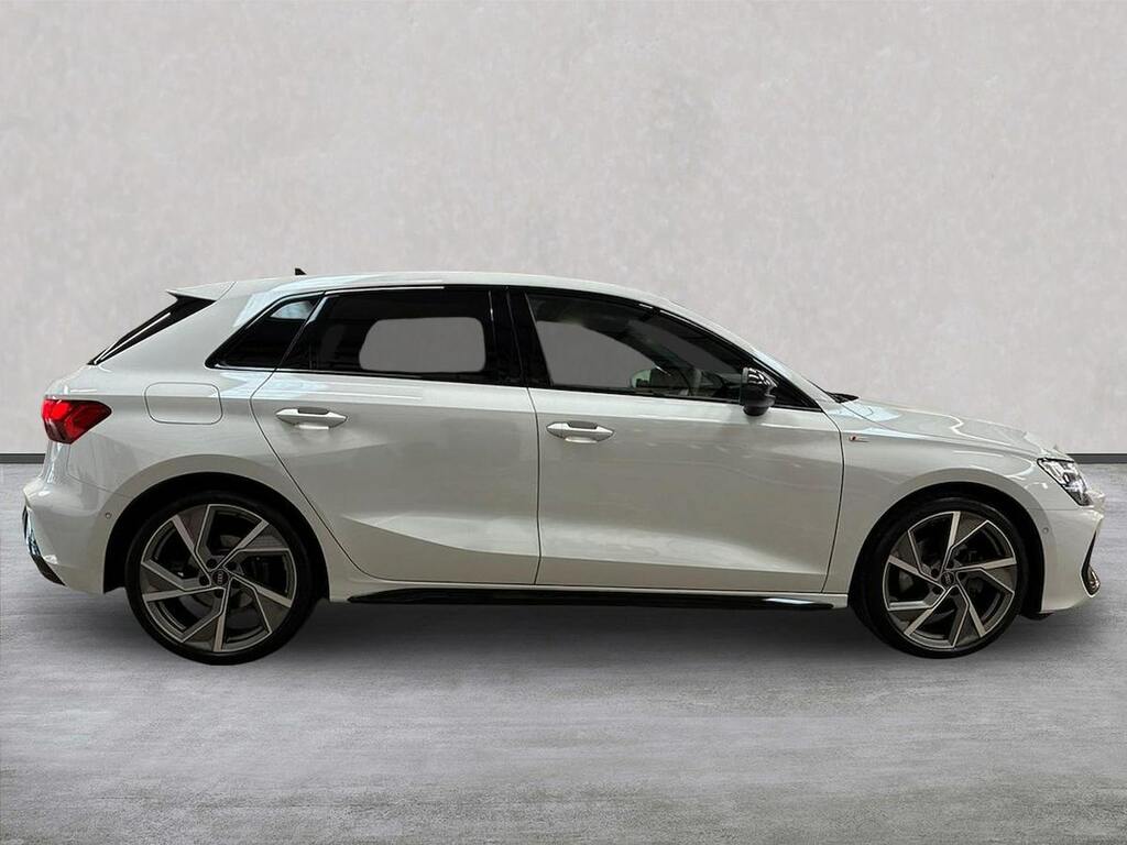 Audi A3 2.0 Tdi 150 Black Edition S Tronic Tech Pack RE75PXM White #3