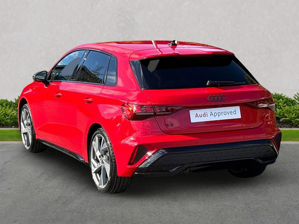 Audi A3 1.5 Tfsi 150 Black Edition S Tronic NK75XZG Red #2