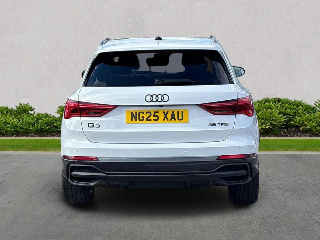 Audi Q3 35 Tfsi Black Edition S Tronic Tech Pack NG25XAU White #4