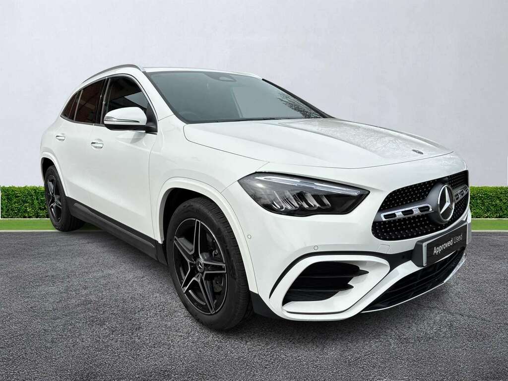 Mercedes-Benz GLA Class Gla 220D 4Matic Amg Line Executive White