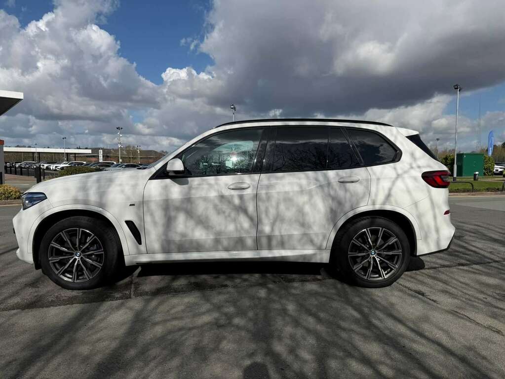 BMW X5 Xdrive30d Mht M Sport DL72UGM White #4