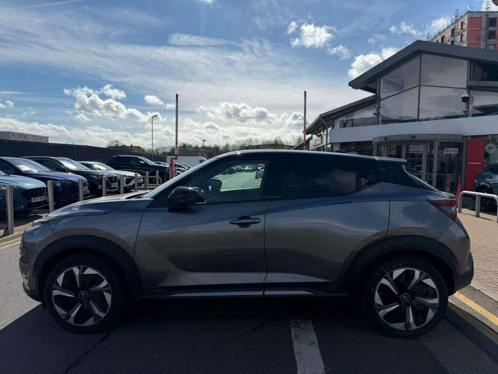 Nissan Juke 1.6 Hybrid Tekna YA75XUD Grey #2