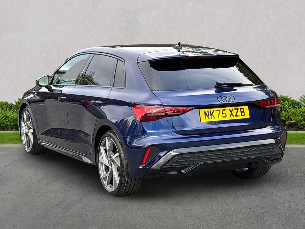 Audi A3 2.0 Tdi 150 Black Edition S Tronic NK75XZB Blue #2