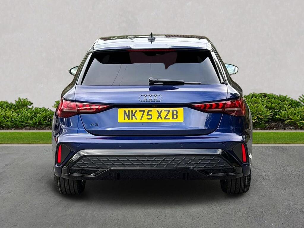 Audi A3 2.0 Tdi 150 Black Edition S Tronic NK75XZB Blue #4