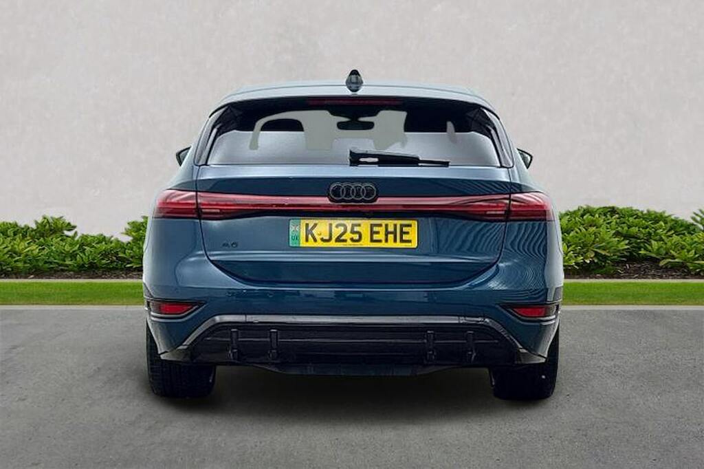 Audi A6 83Kwh Edition 1 Estate 286 Ps KJ25EHE Blue #4