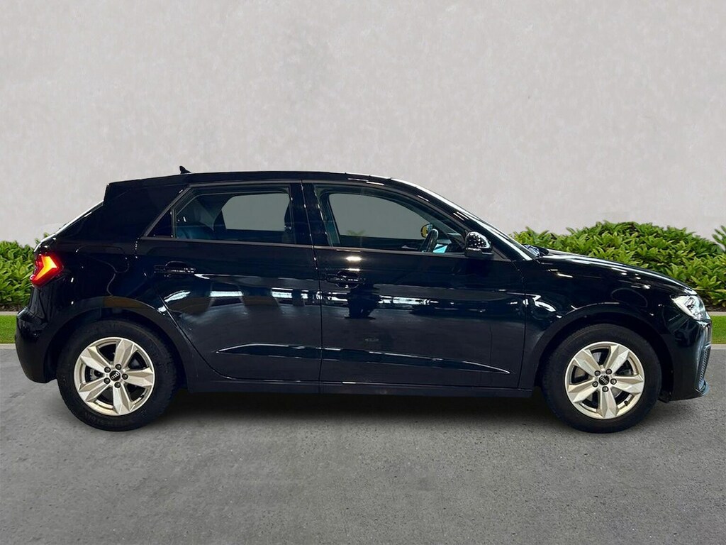 Audi A1 1.0 Tfsi 30 Technik Sportback S Tronic NA72VSE Black #3