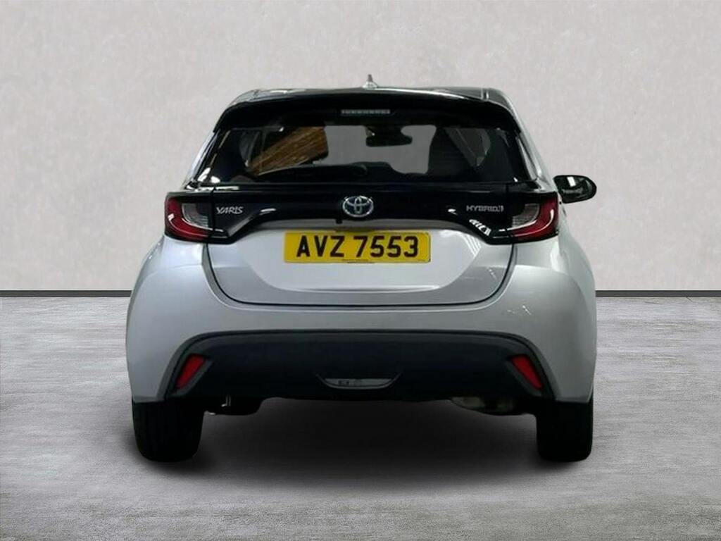 Toyota Yaris 1.5 Vvt-h Icon Hatchback Hybrid E-cvt E AVZ7553 Silver #4