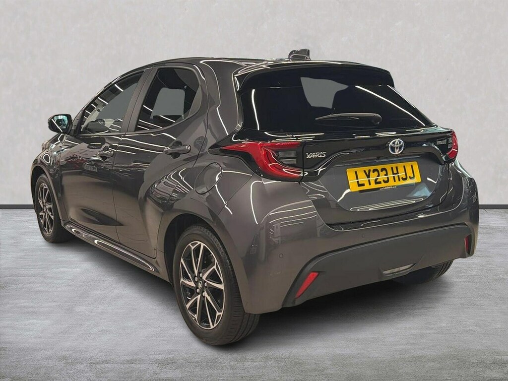 Toyota Yaris 1.5 Vvt-h Design Hatchback Hybrid E-cvt LY23HJJ Grey