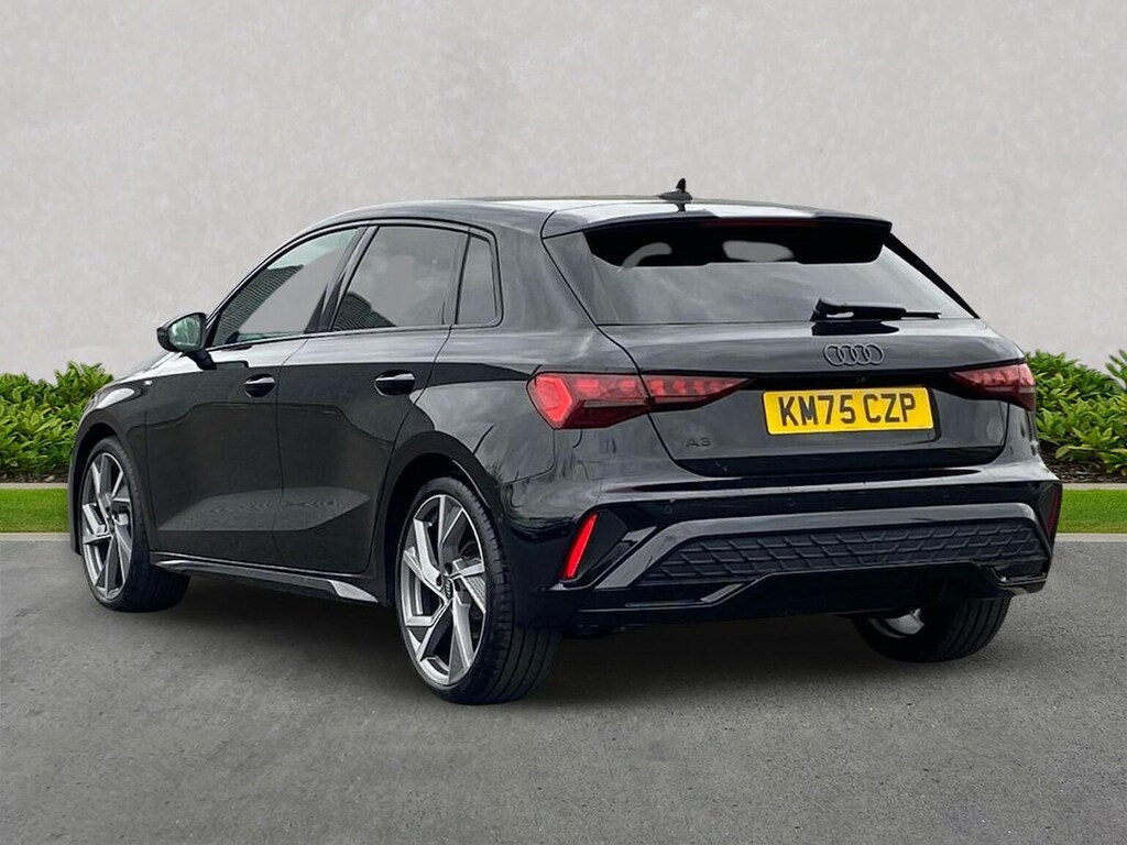 Audi A3 1.5 Tfsi Black Edition Sportback S Tron KM75CZP Black #2
