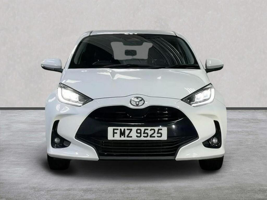 Toyota Yaris 1.5 Vvt-h Design Hatchback Hybrid E-cvt FMZ9525 White #5