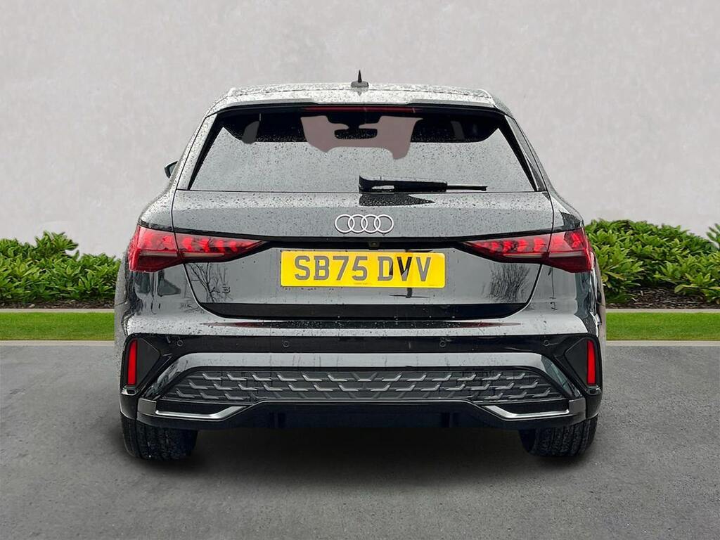 Audi A3 1.5 Tfsi E 204 S Line S Tronic SB75DVV Black #4