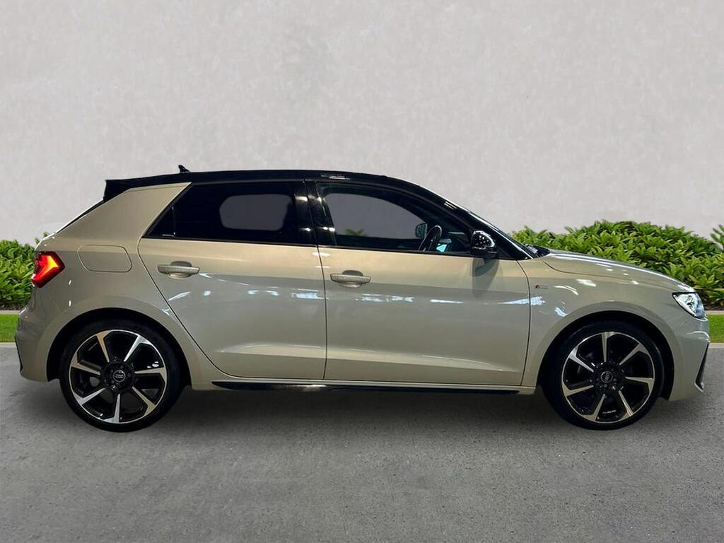 Audi A1 1.0 Tfsi 30 Black Edition Sportback Man NX73UEP Silver #3