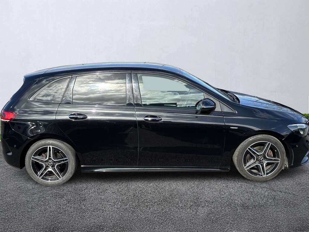 Mercedes-Benz B Class B200d Amg Line Premium Edition Black #3