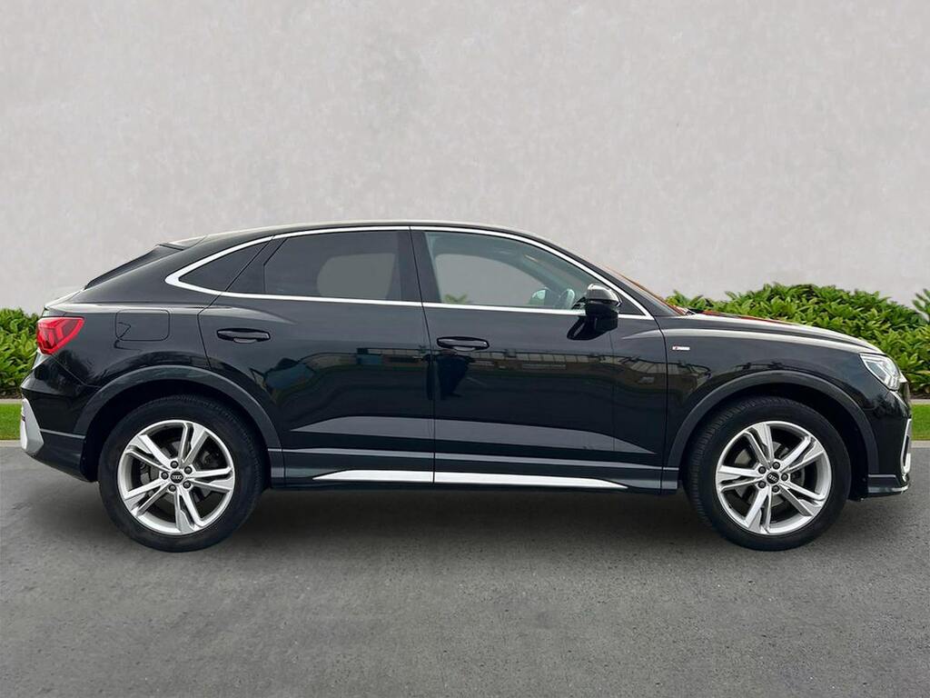 Audi Q3 35 Tfsi S Line Black #3