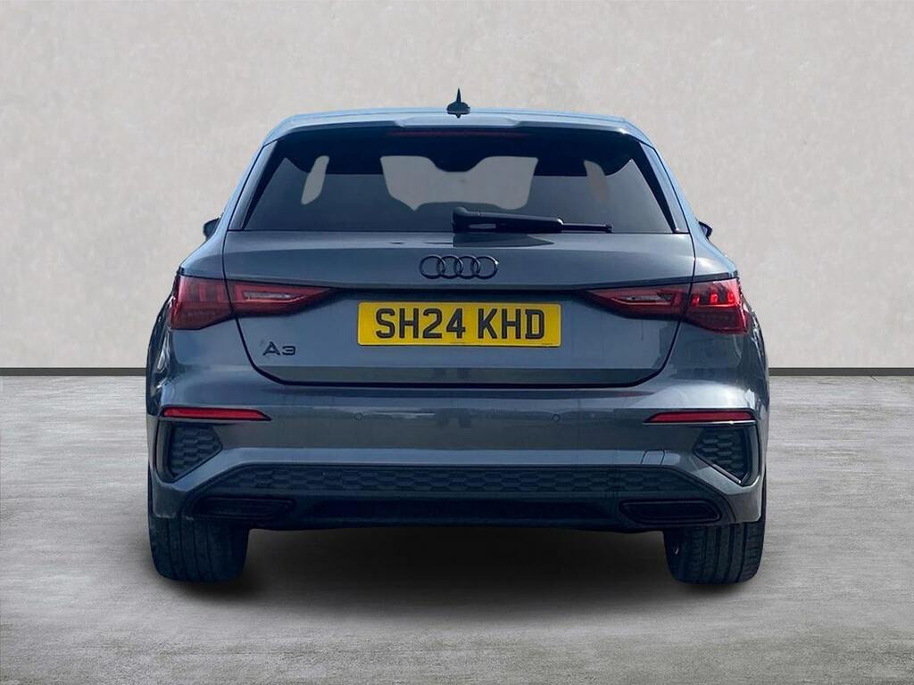 Audi A3 1.5 Tfsi 35 Black Edition Sportback Man Grey #4