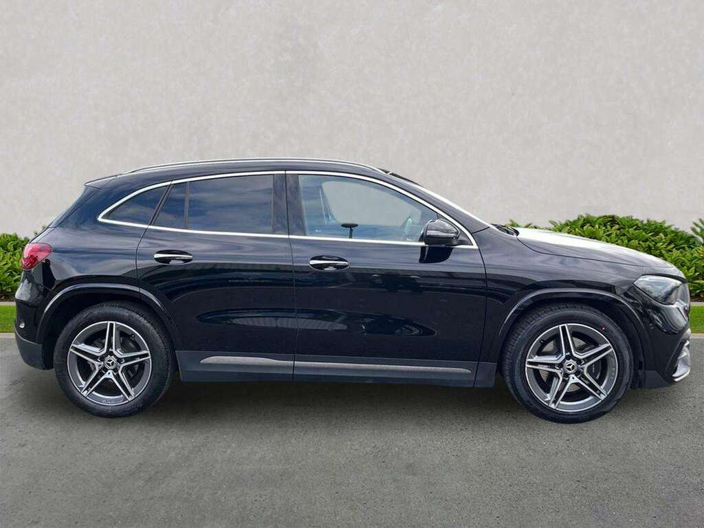 Mercedes-Benz GLA Class Gla 200 Amg Line Executive GL73SZU Black #3