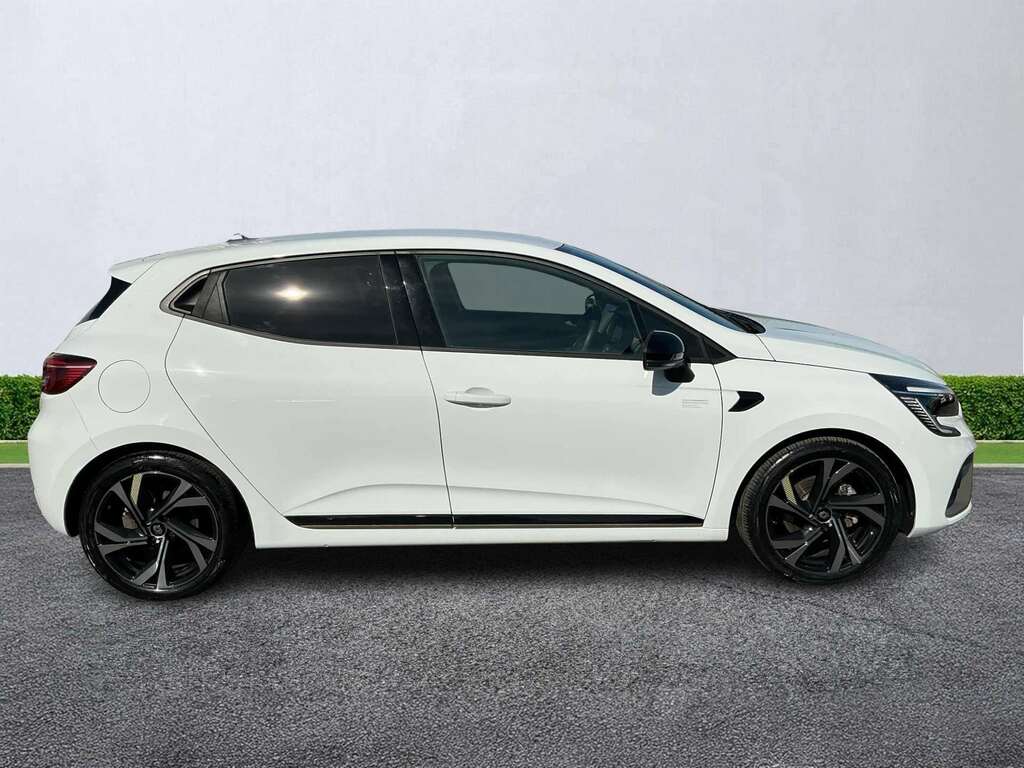 Renault Clio 1.6 E-tech Full Hybrid 145 Engineered NC23XGJ White #3