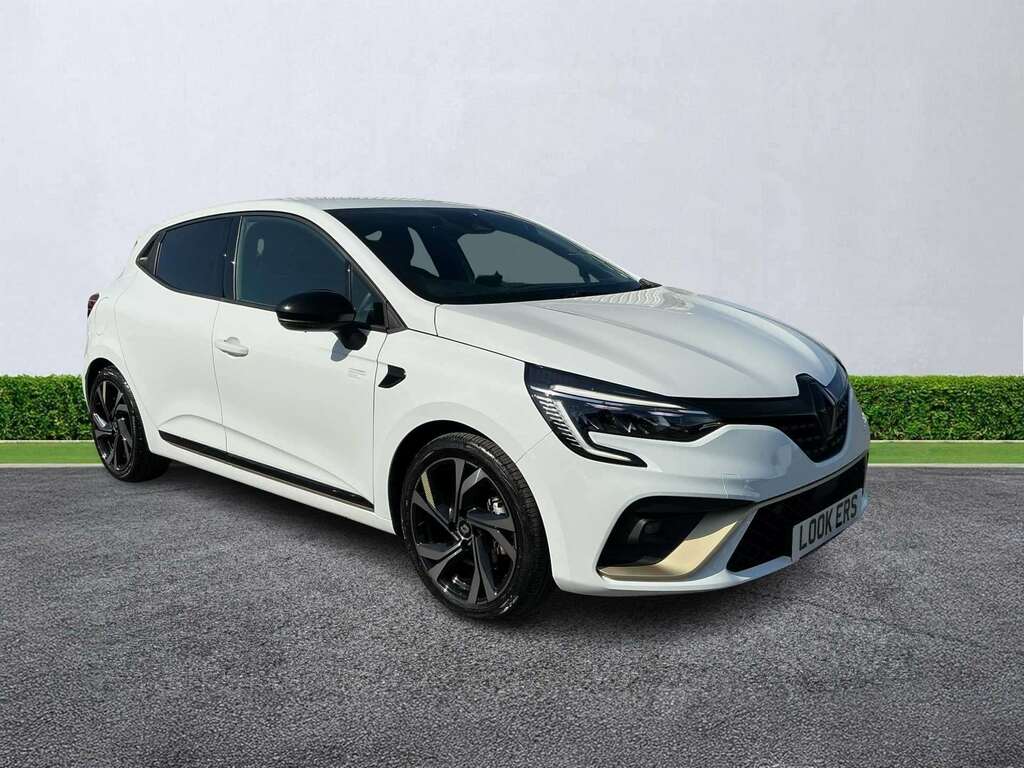 Renault Clio 1.6 E-tech Full Hybrid 145 Engineered White