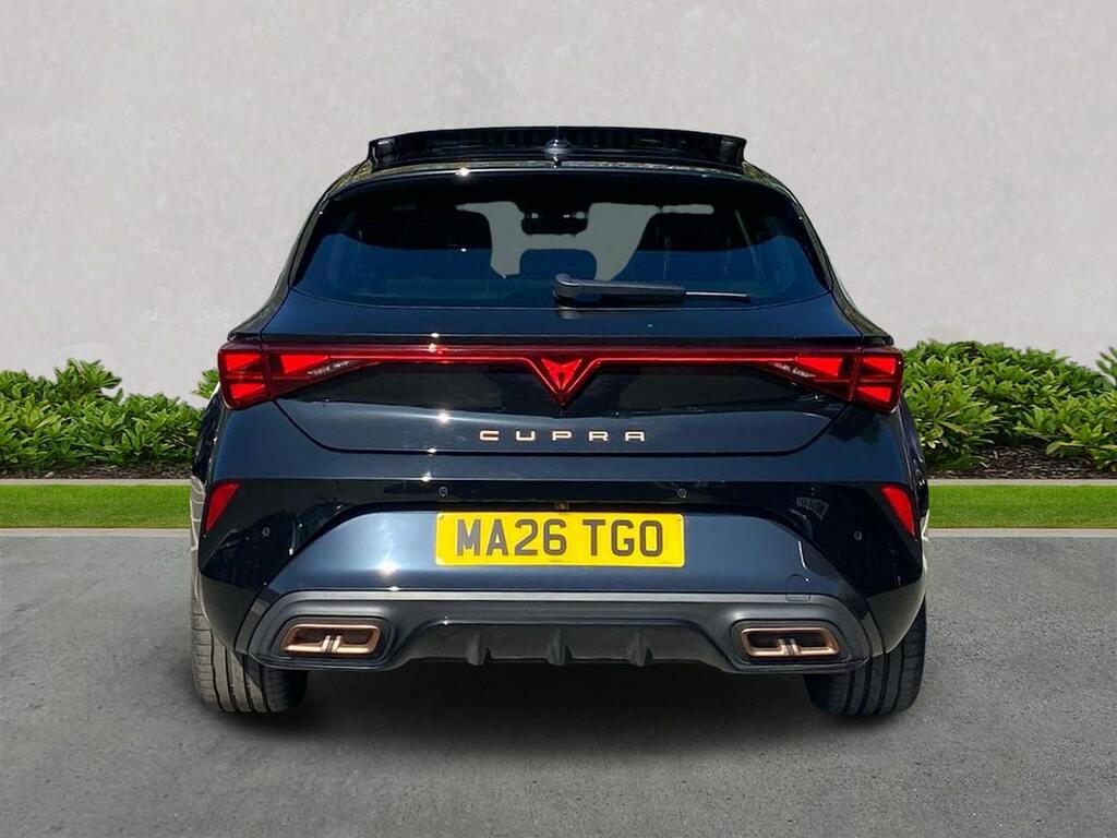 Cupra Leon Leon 1.5 Ehybrid 204 V2 Dsg Hatchback MA26TGO Black #4